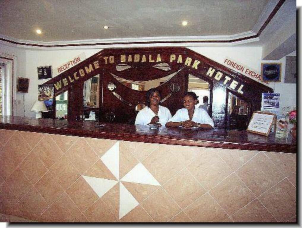 Badala Park Hotel Kotu Extérieur photo