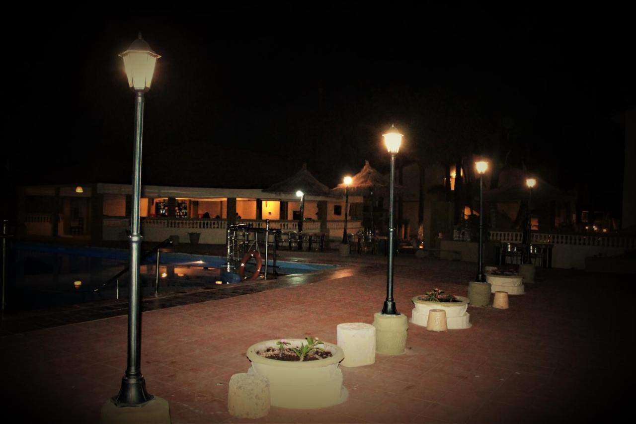 Badala Park Hotel Kotu Extérieur photo