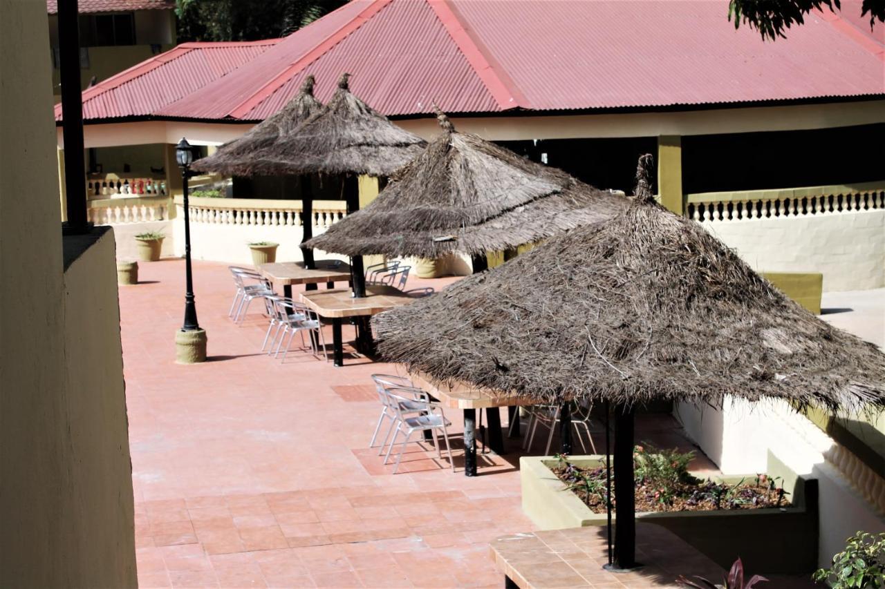 Badala Park Hotel Kotu Extérieur photo