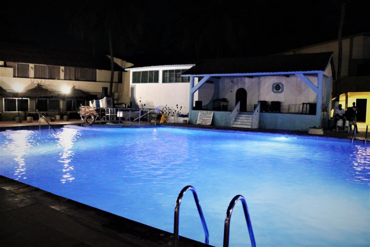Badala Park Hotel Kotu Extérieur photo